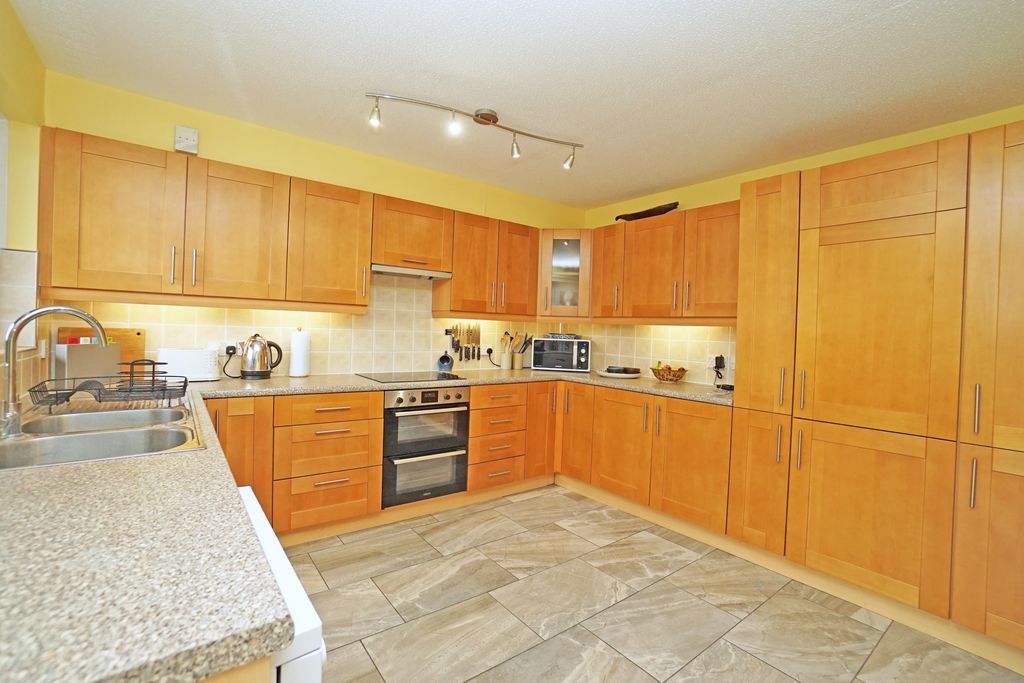 Property photo 3 of 19 Dsc09515