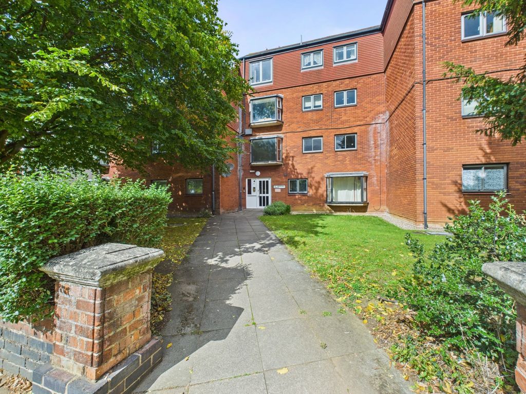 Property photo 1 of 5 Cam04922G0-Pr0063-Still008