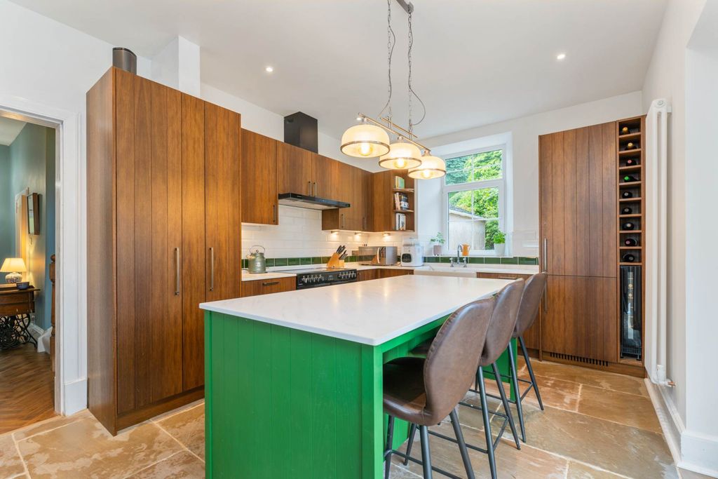 Additional image 7 of 4 bed detached house for saleDennistoun Road, Langbank PA14
