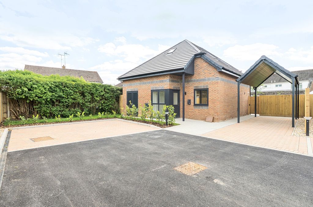 Property photo 1 of 15 1458012-3-6A030c4...