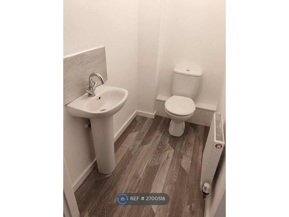 Property photo 3 of 21