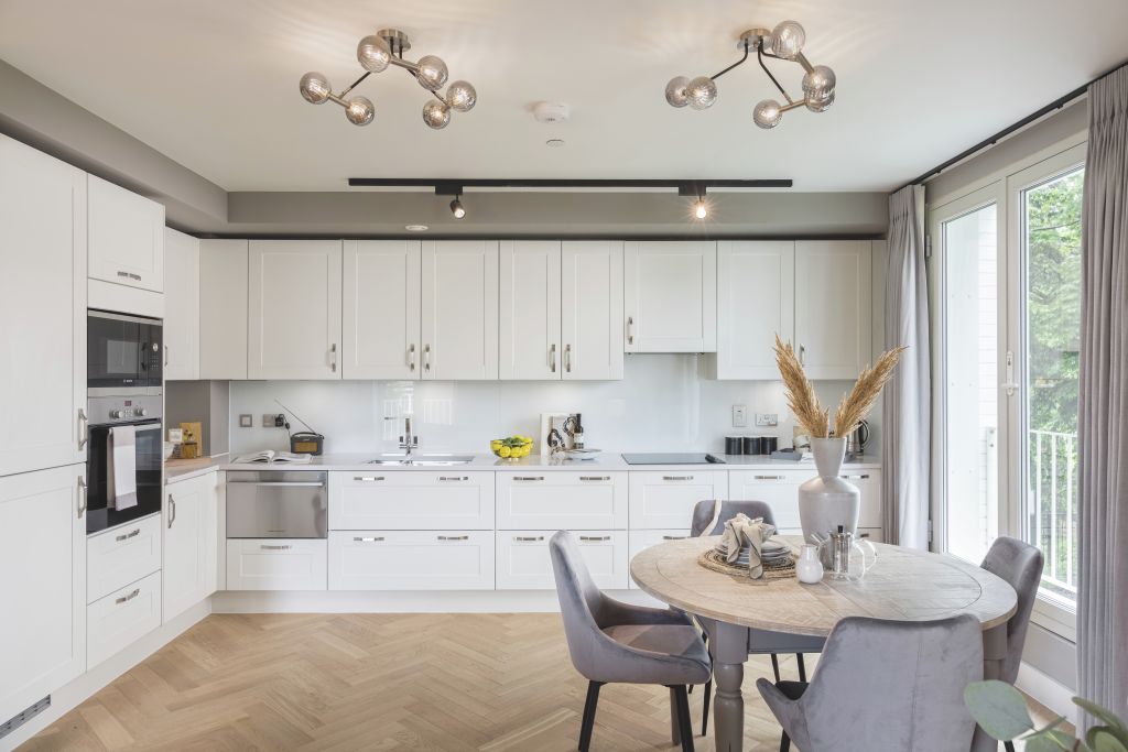 Property photo 2 of 6 Show Home