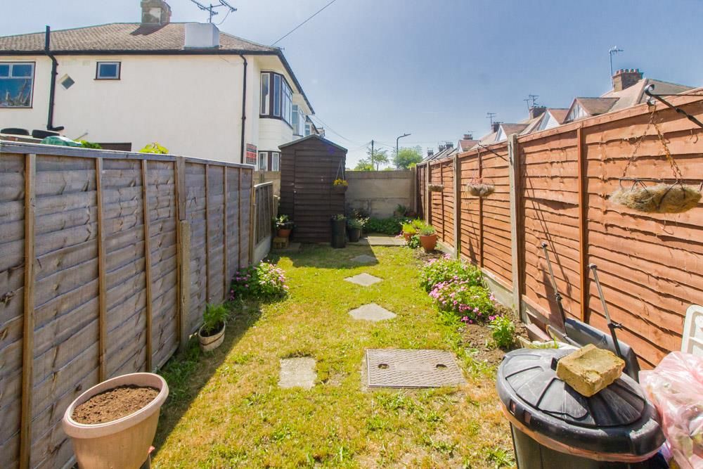 Property photo 2 of 9 Garden