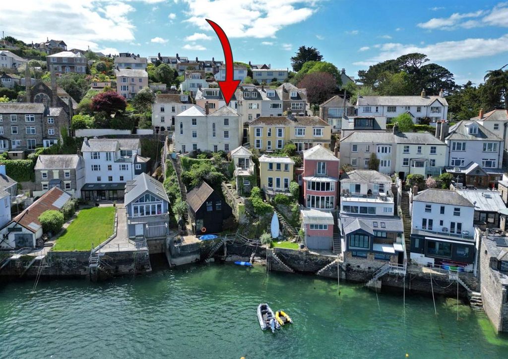 Property photo 2 of 21 Circled Properties (2).Jpg