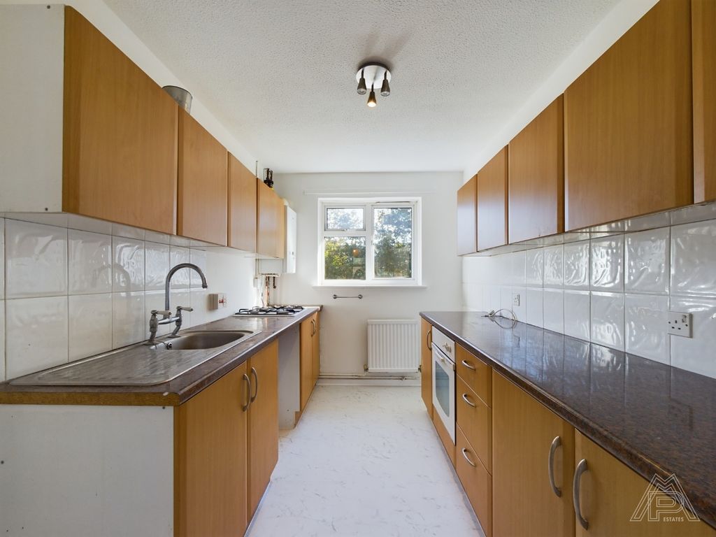 Property photo 2 of 9 3670184