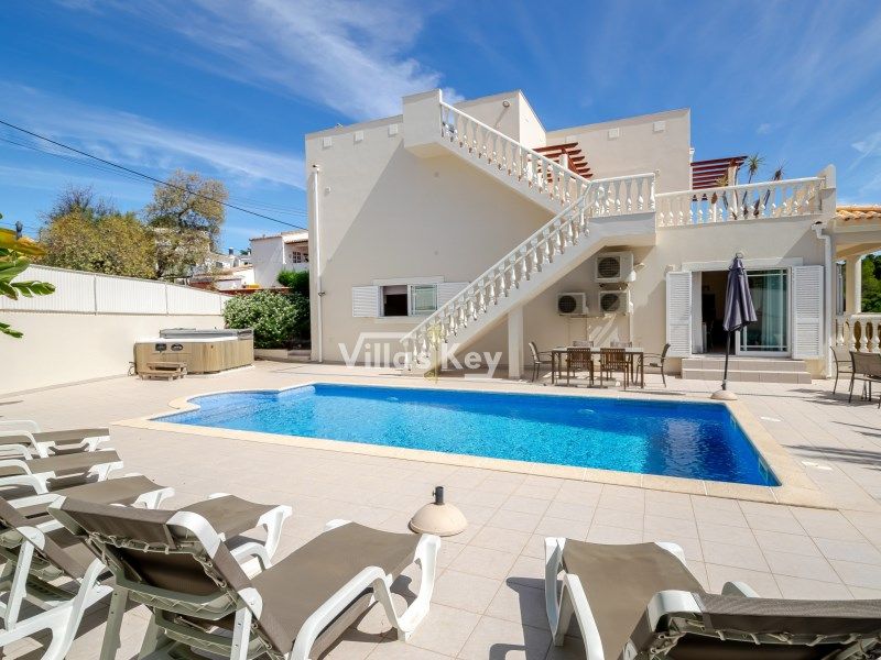 Property photo 2 of 60