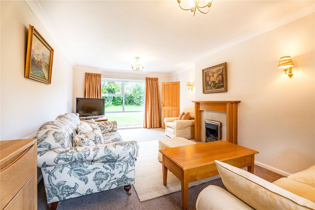 Property photo 3 of 22 Picture No. 07