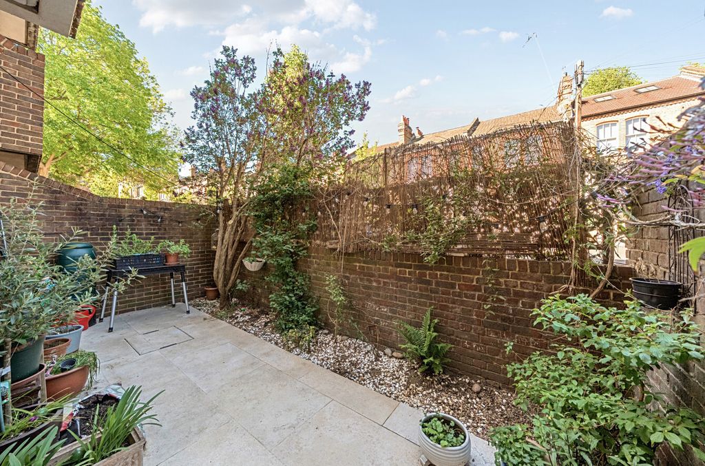 Property photo 1 of 18 1451361-2-69F1Cf4...