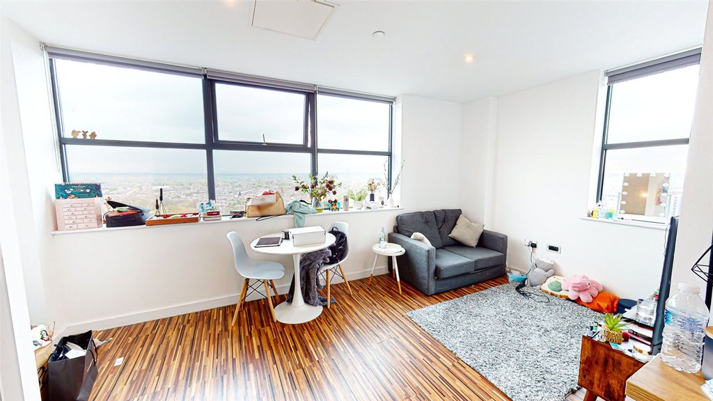 Property photo 1 of 7 Picture No. 06