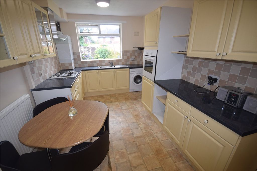 Property photo 2 of 11 Picture No. 10