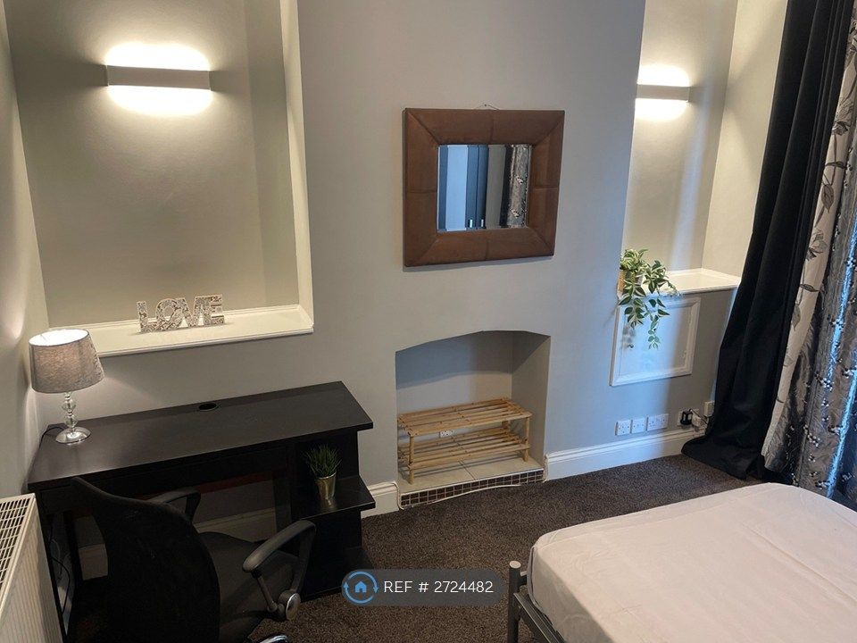 Property photo 2 of 13