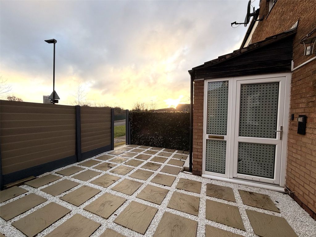 Property photo 3 of 22 Porch