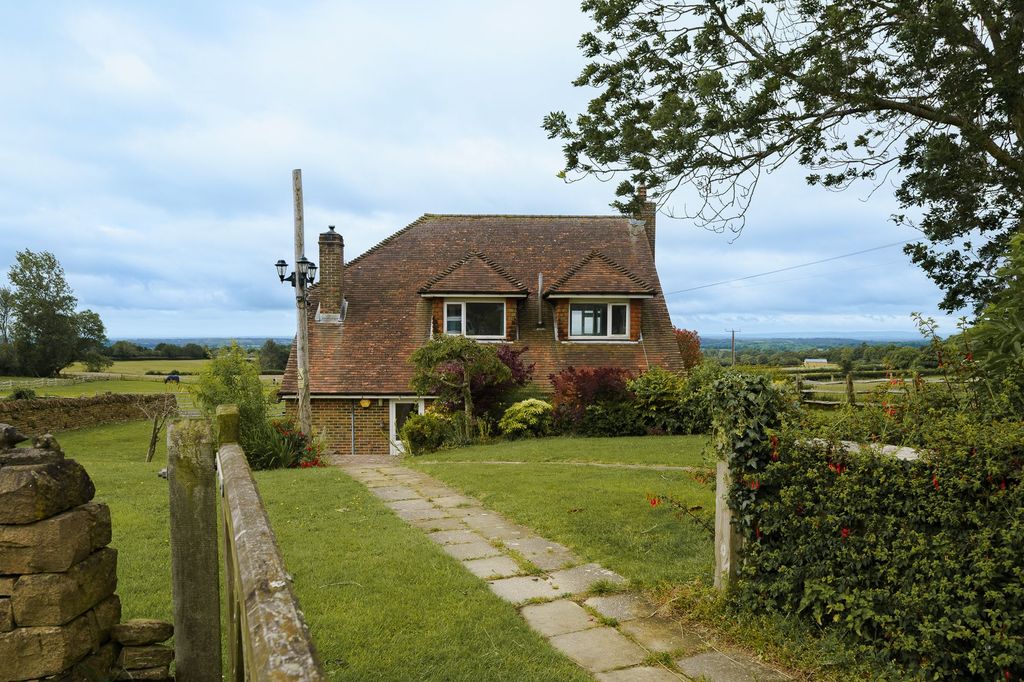 Property photo 2 of 41