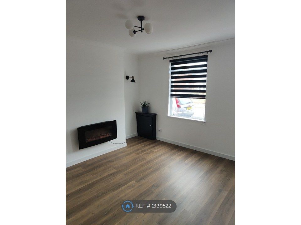 Property photo 3 of 35