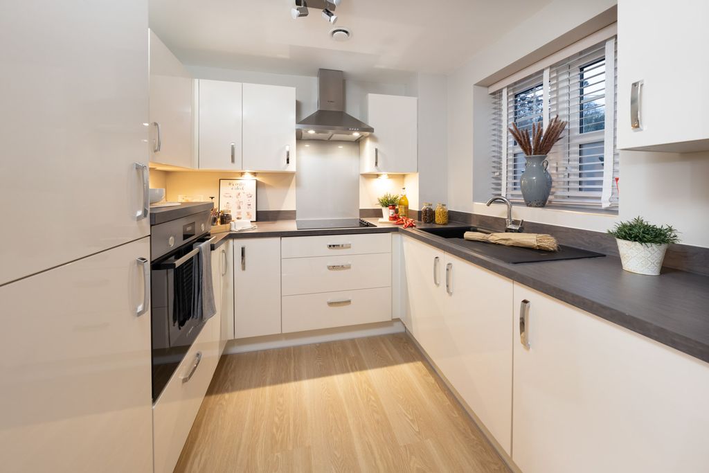 Property photo 2 of 9 Wisteria Place Typical Kitchen