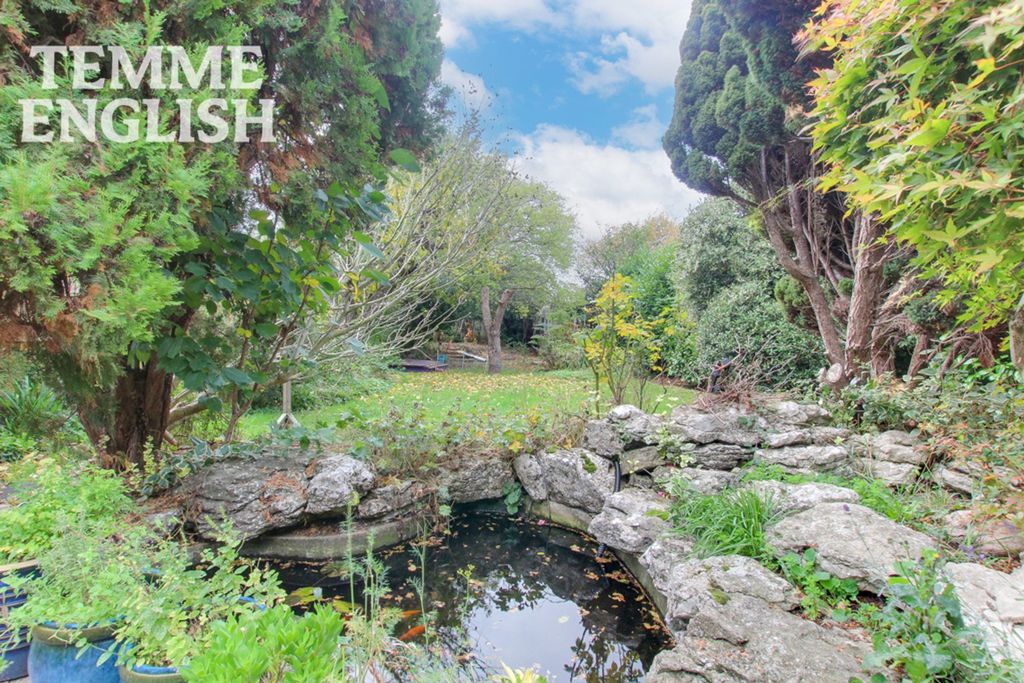 Property photo 3 of 22