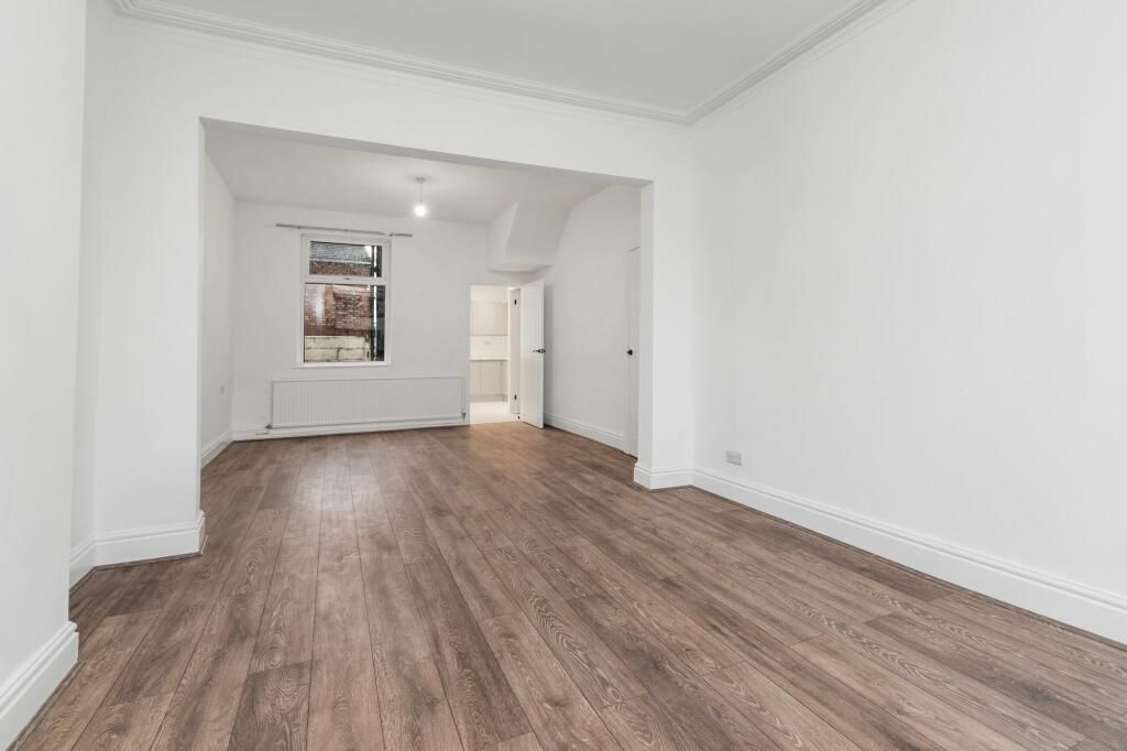 Property photo 2 of 22 Knowsley Road Reception Room
