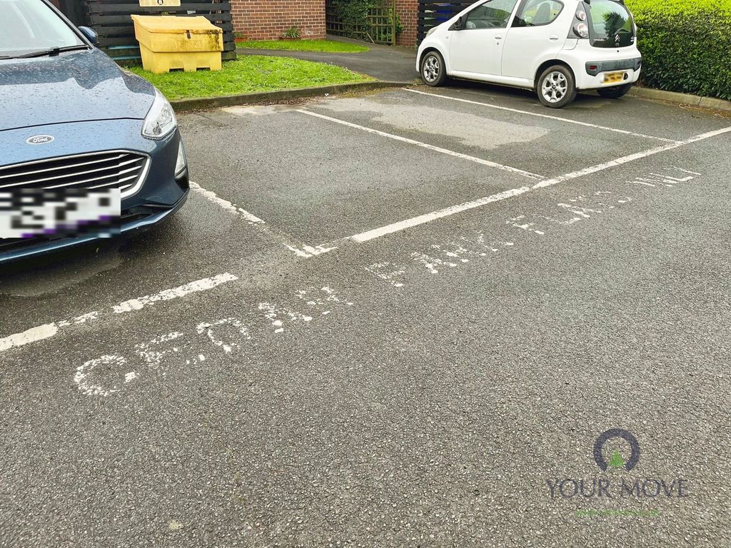 Property photo 2 of 18 Resident Parking