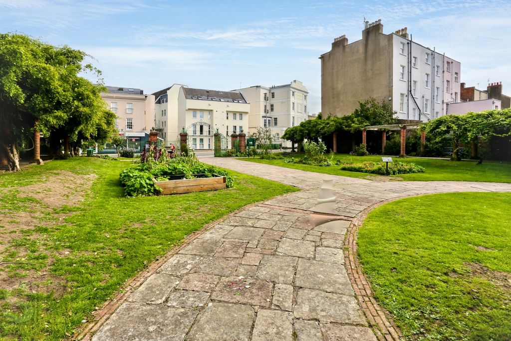 Property photo 1 of 9 20250927062652_A60Q0294_4CH40