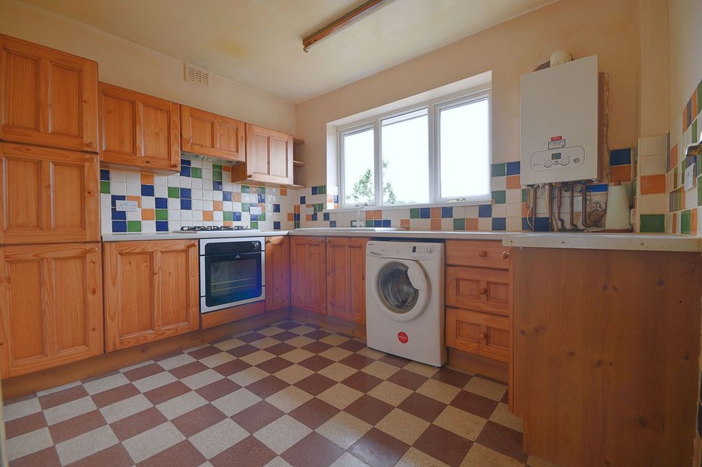 Property photo 3 of 13