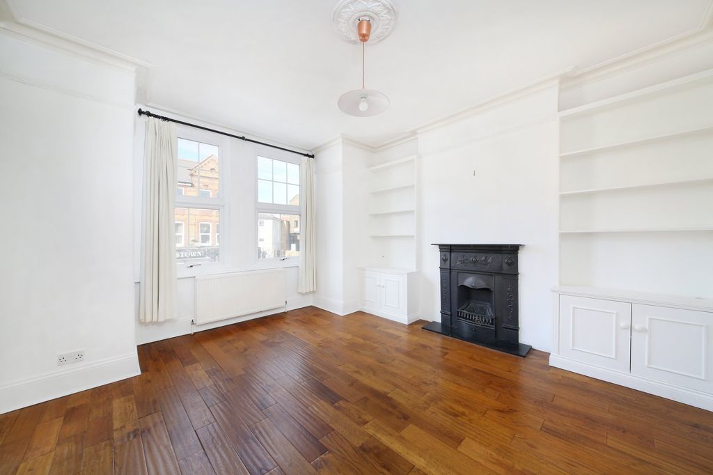 Property photo 2 of 7