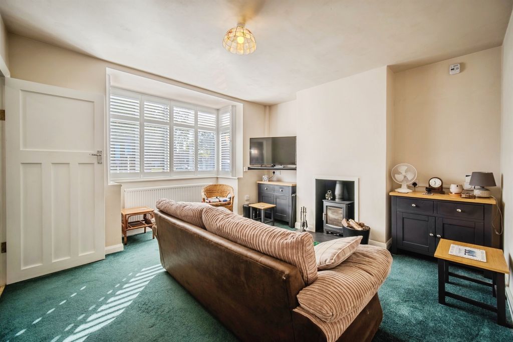 Property photo 3 of 16