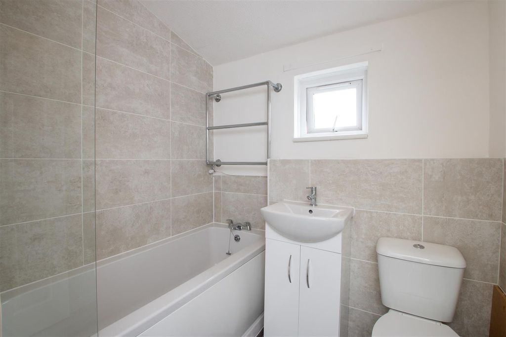 Property photo 3 of 6 64Granby_4.Jpg