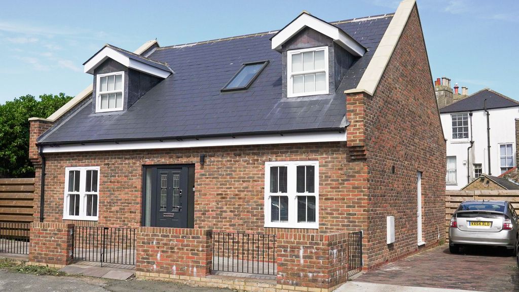 Property photo 1 of 29