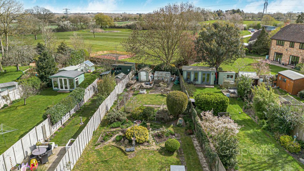 Property photo 3 of 26