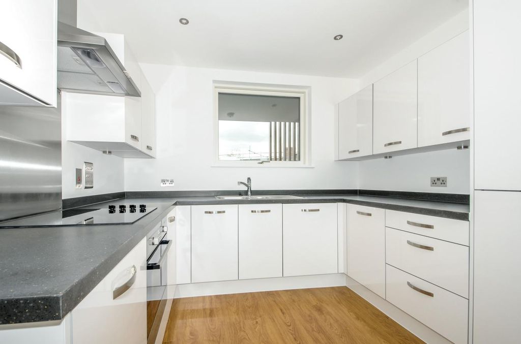 Property photo 2 of 7 Kitchen