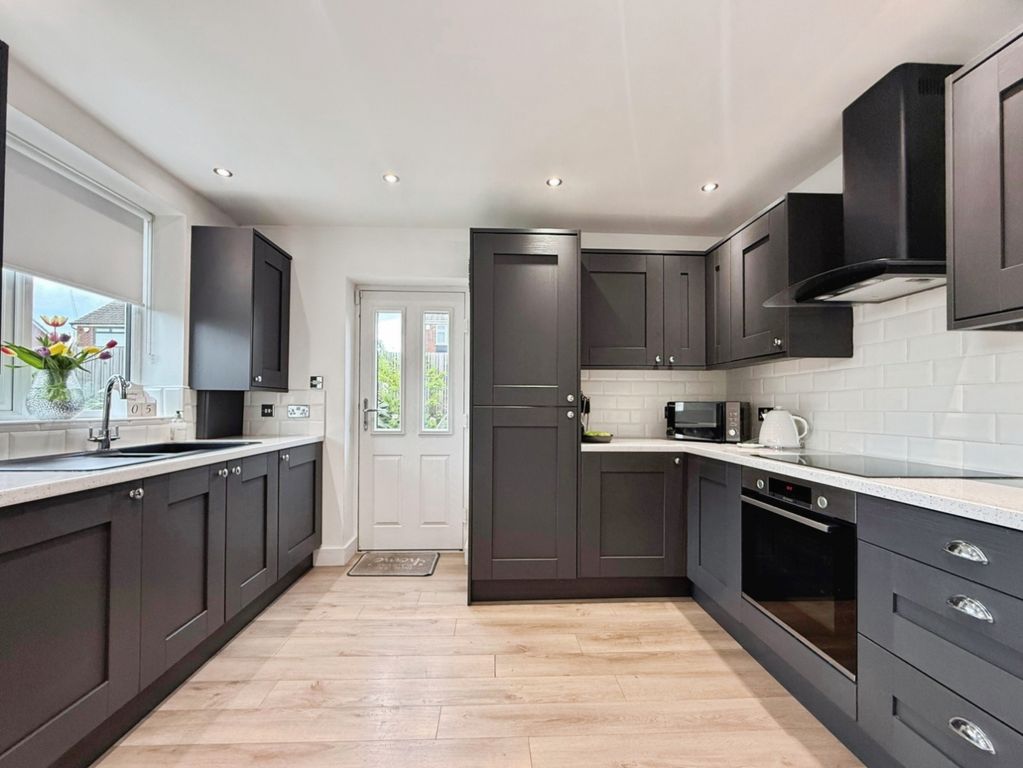 Property photo 2 of 18 Pbox-Img.Jpg