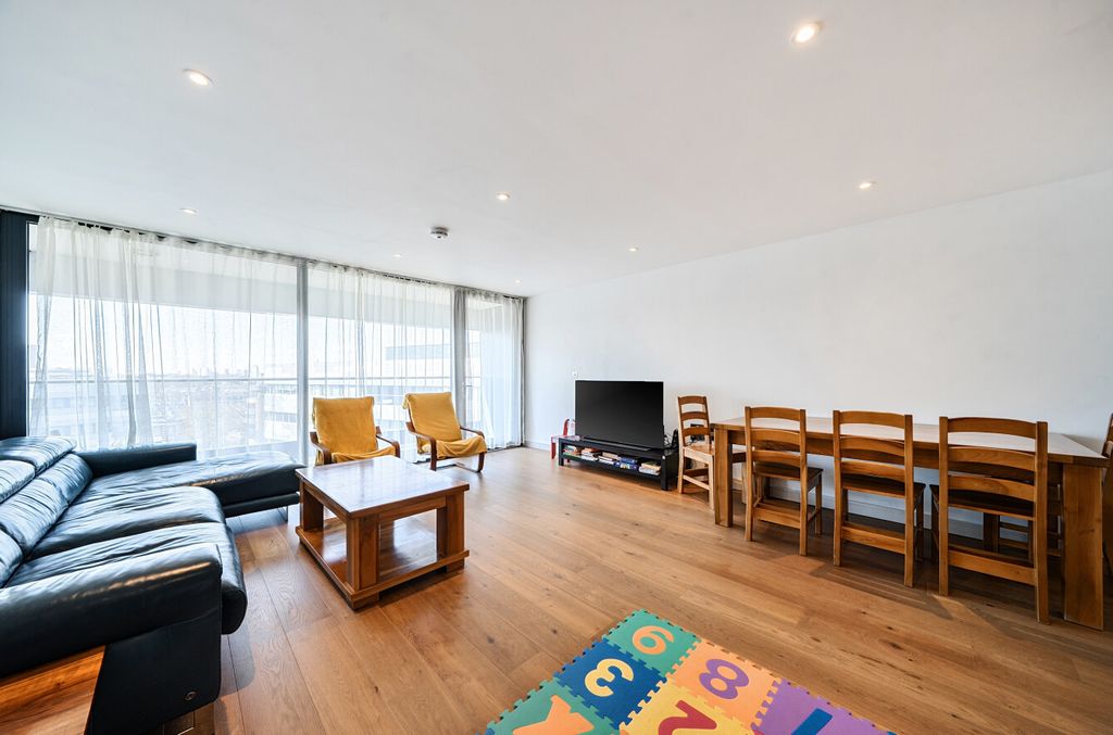 Property photo 2 of 16 1434244-5-69c5381...