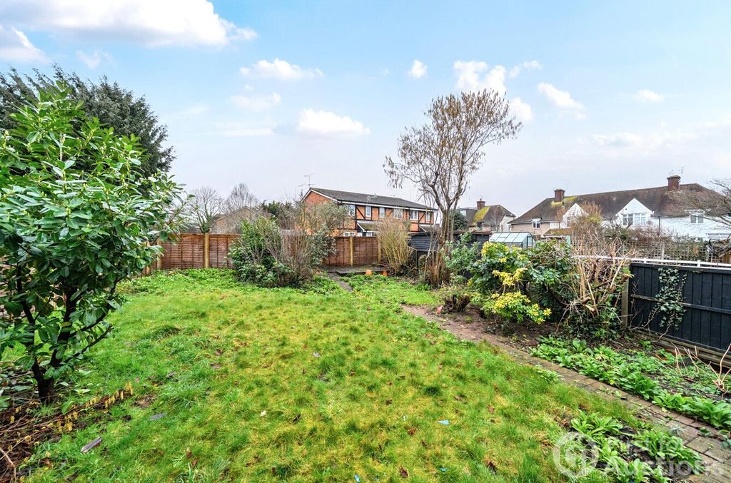 Property photo 3 of 14 Garden