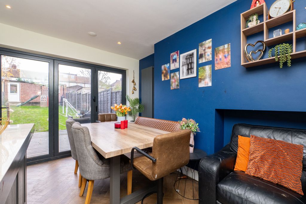 Property photo 2 of 14 Picture No. 10