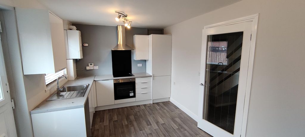 Property photo 3 of 18 Photo 2