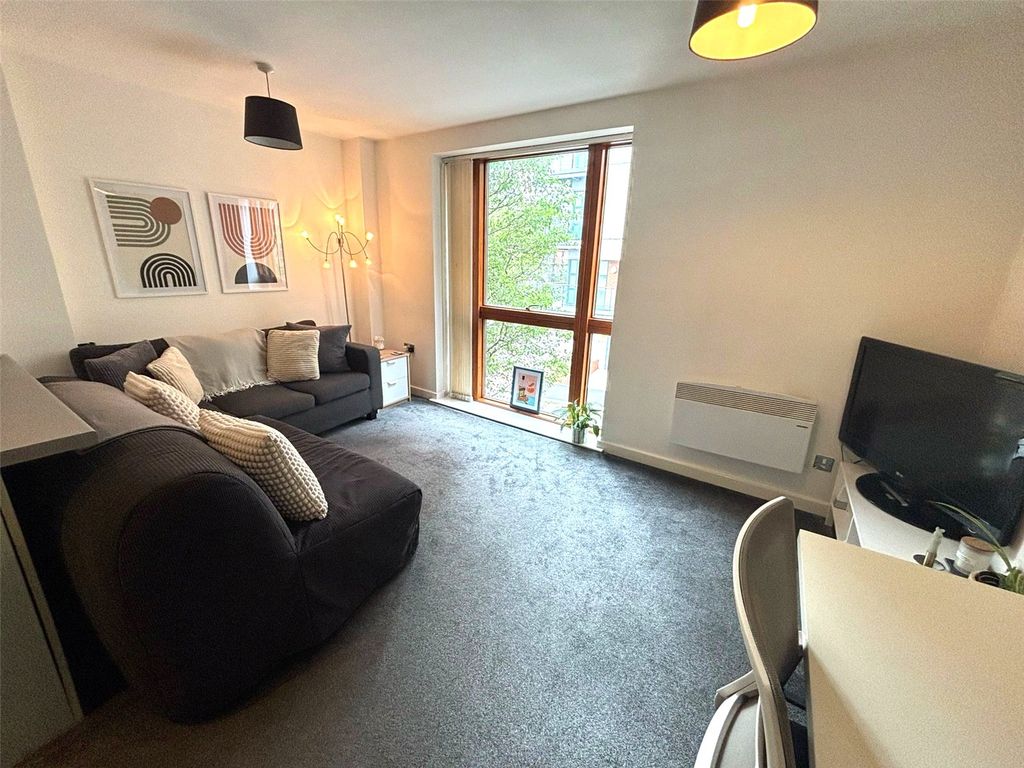 Property photo 3 of 7 Picture No. 12