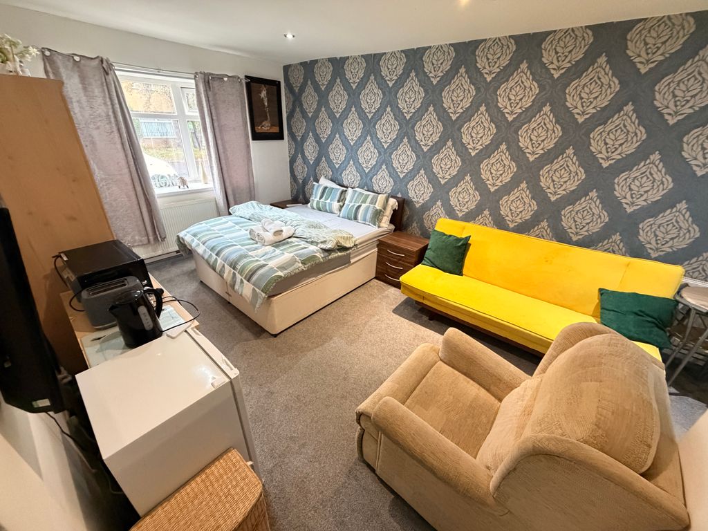 Property photo 1 of 14 Image