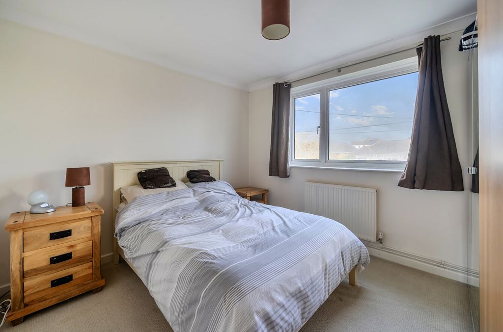 Property photo 3 of 17 1401995-7-6973850...