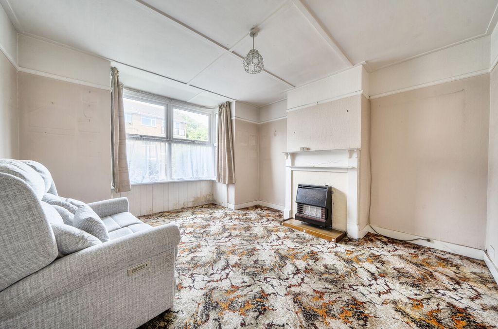 Property photo 2 of 18 1470924-15-6A2048...