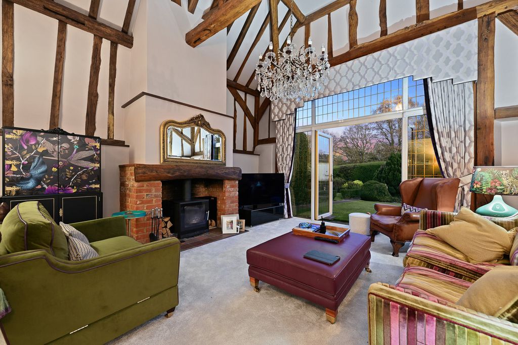 Property photo 1 of 42