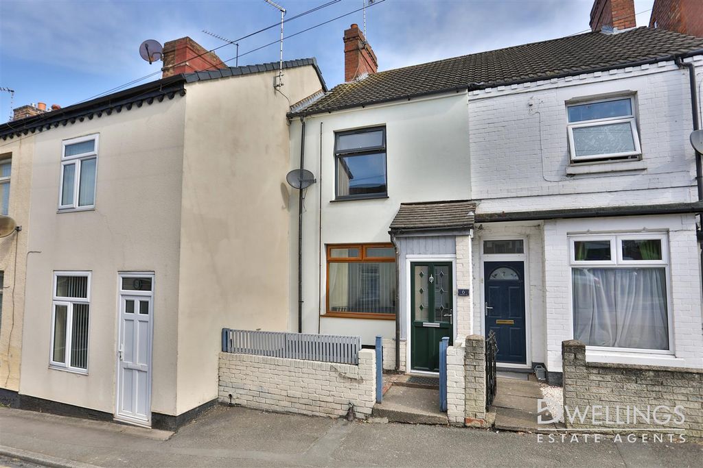 Property photo 1 of 15 Saxon Street