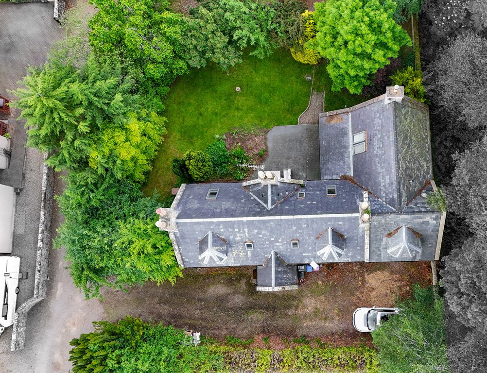 Property photo 2 of 50