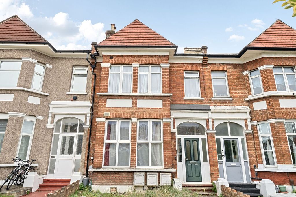 Property photo 1 of 11