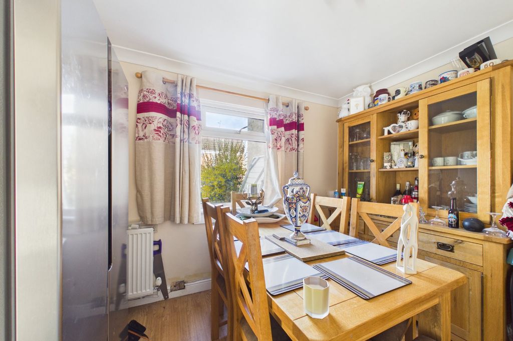 Property photo 3 of 8 Picture No. 02