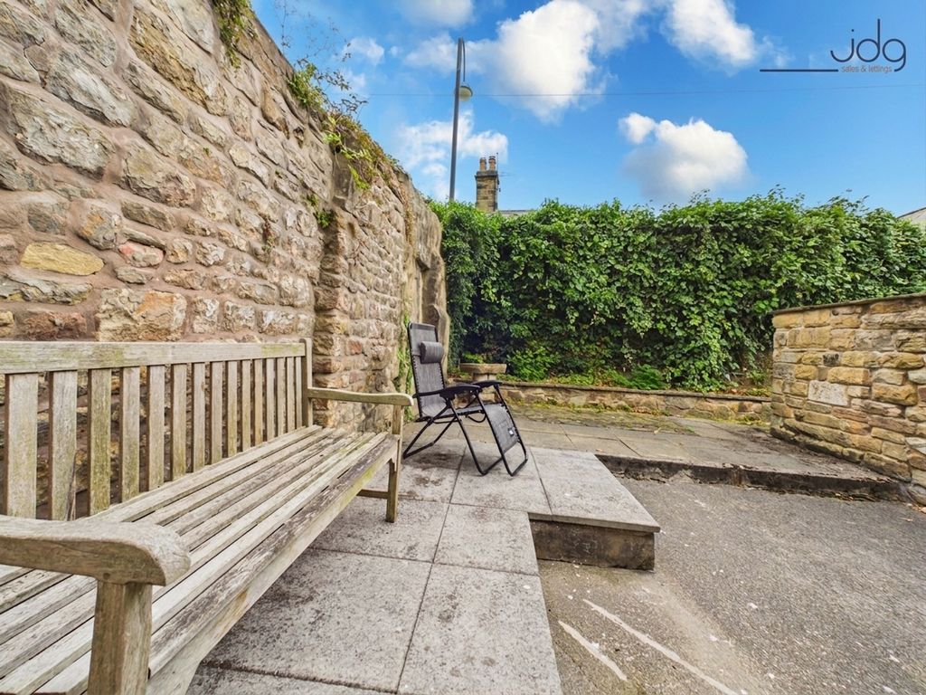 Property photo 3 of 17 Spacious Garden With Outdoor WC