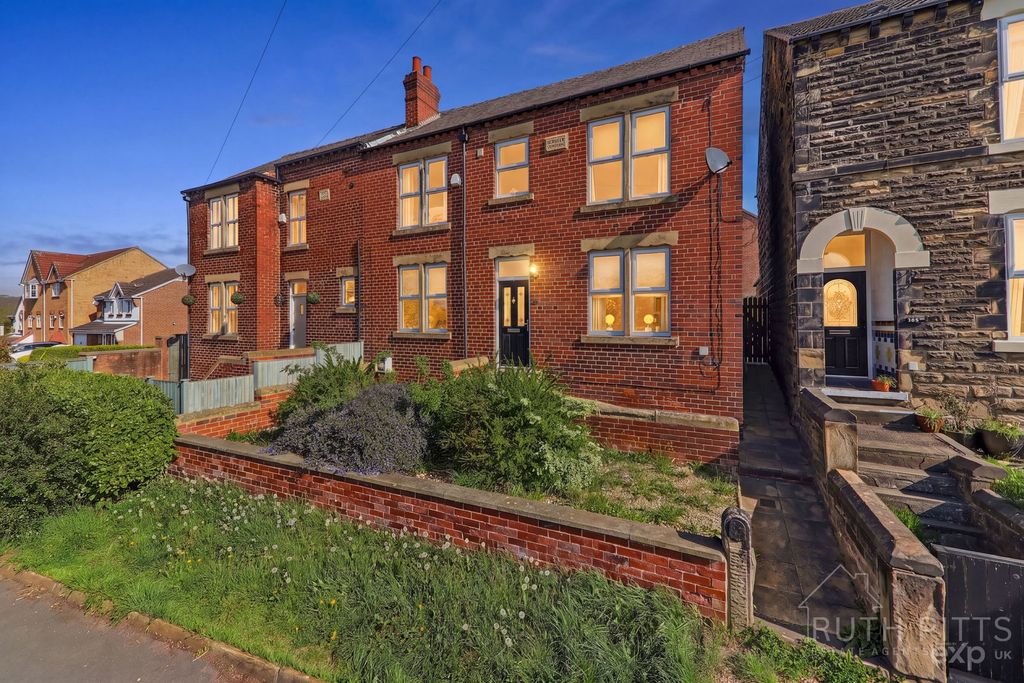 Property photo 3 of 28