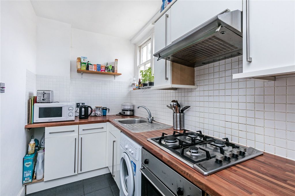 Property photo 1 of 11 Picture No. 08