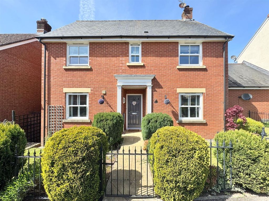 Property photo 1 of 22