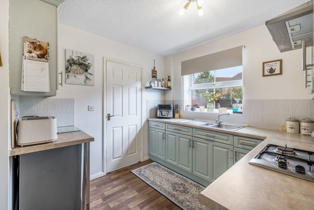 Property photo 3 of 24 30 Sir Isaac Newton Drive (Wyberton)-15