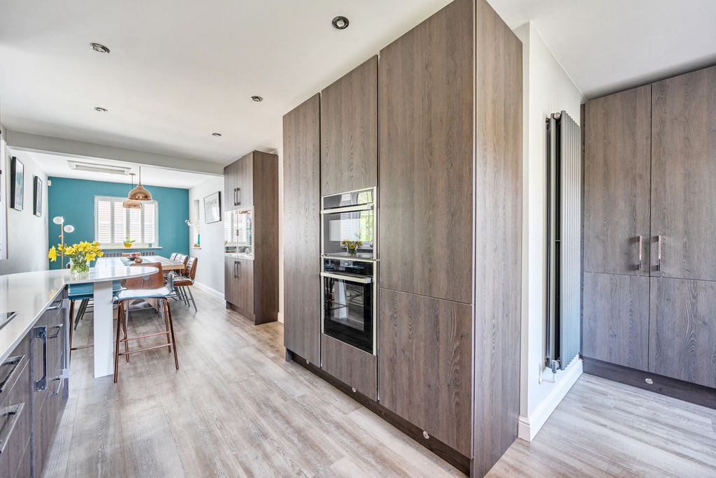 Property photo 2 of 26 1441157-16-69d8Fd...